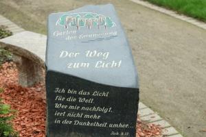 Garten der Erinnerung Weg zum Licht