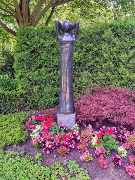 Statue im Garten der Erinnerung Waldesruh